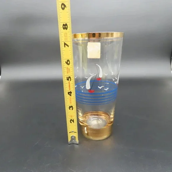 Hand painted Vintage Glass Martini Cocktail Set Italian Sailboats Gold Trim - Picture 9 of 10